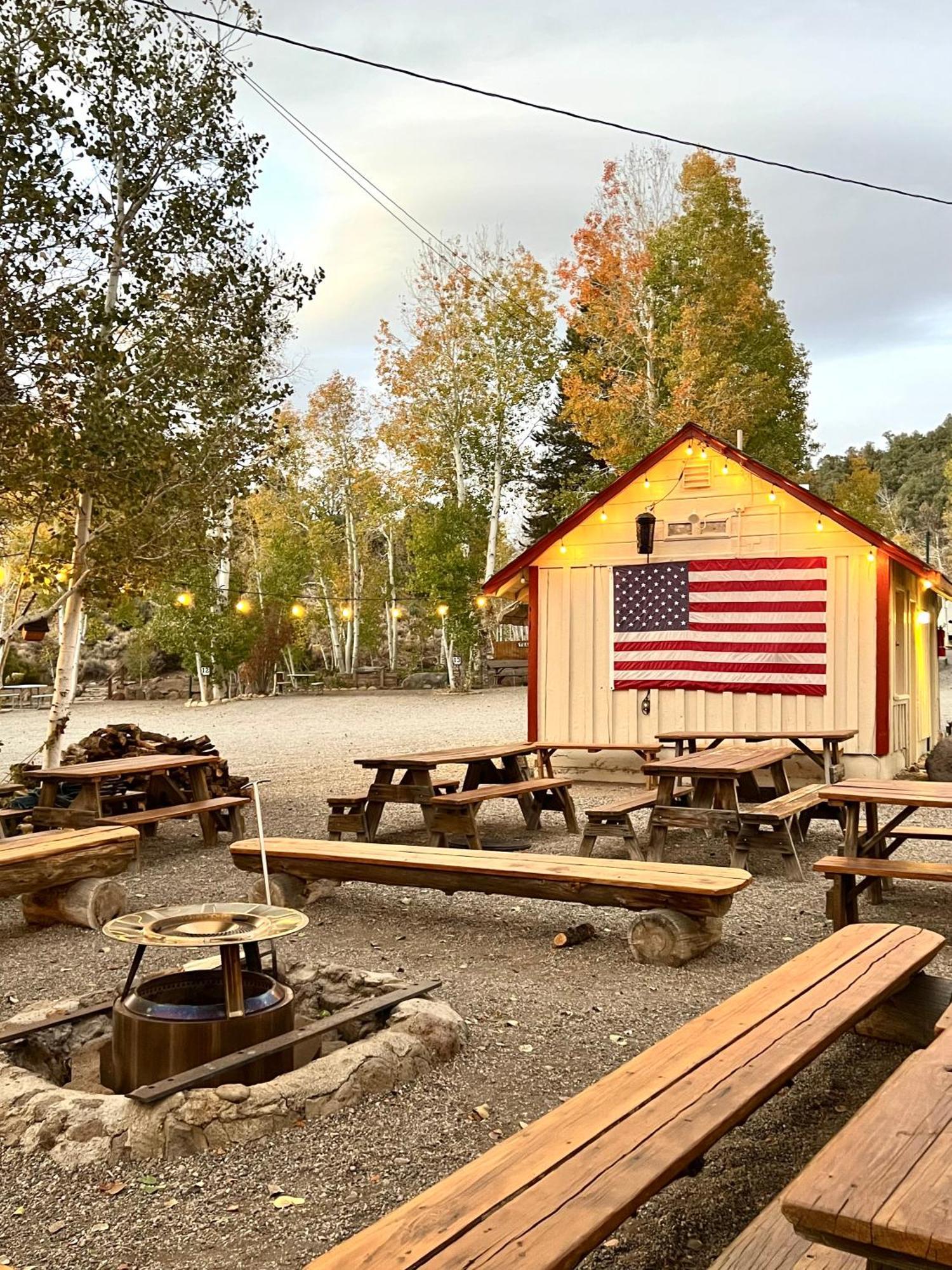 Willow Springs Resort Bridgeport Exteriör bild